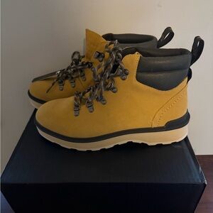 Sorel Women's Geo Yellow and Black Hi-Line Hiker Boots